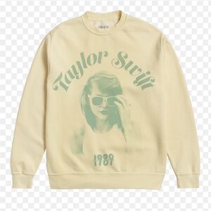 Taylor Swift womans 1989 Taylors Version yellow pullover Sweatshirt size L